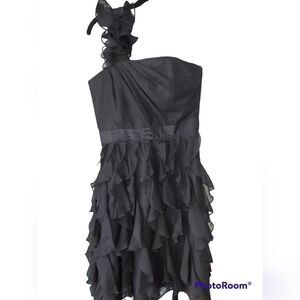 Fantastic White House Black Market Black Gown Dress Size 0 Puff Ruffle Skirt